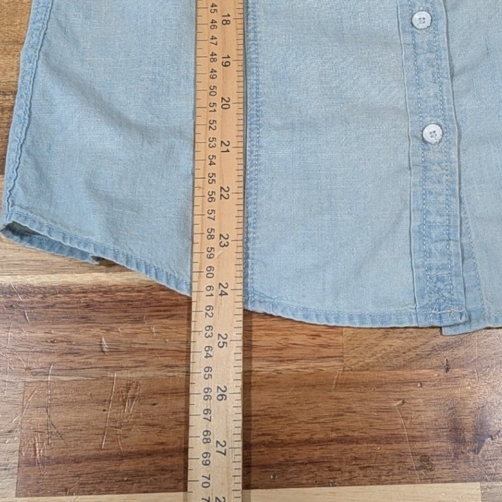 Gap 1969 Womens Chambray Shirt Small Denim Western Coastal Cowgirl Rodeo - Picture 5 of 6
